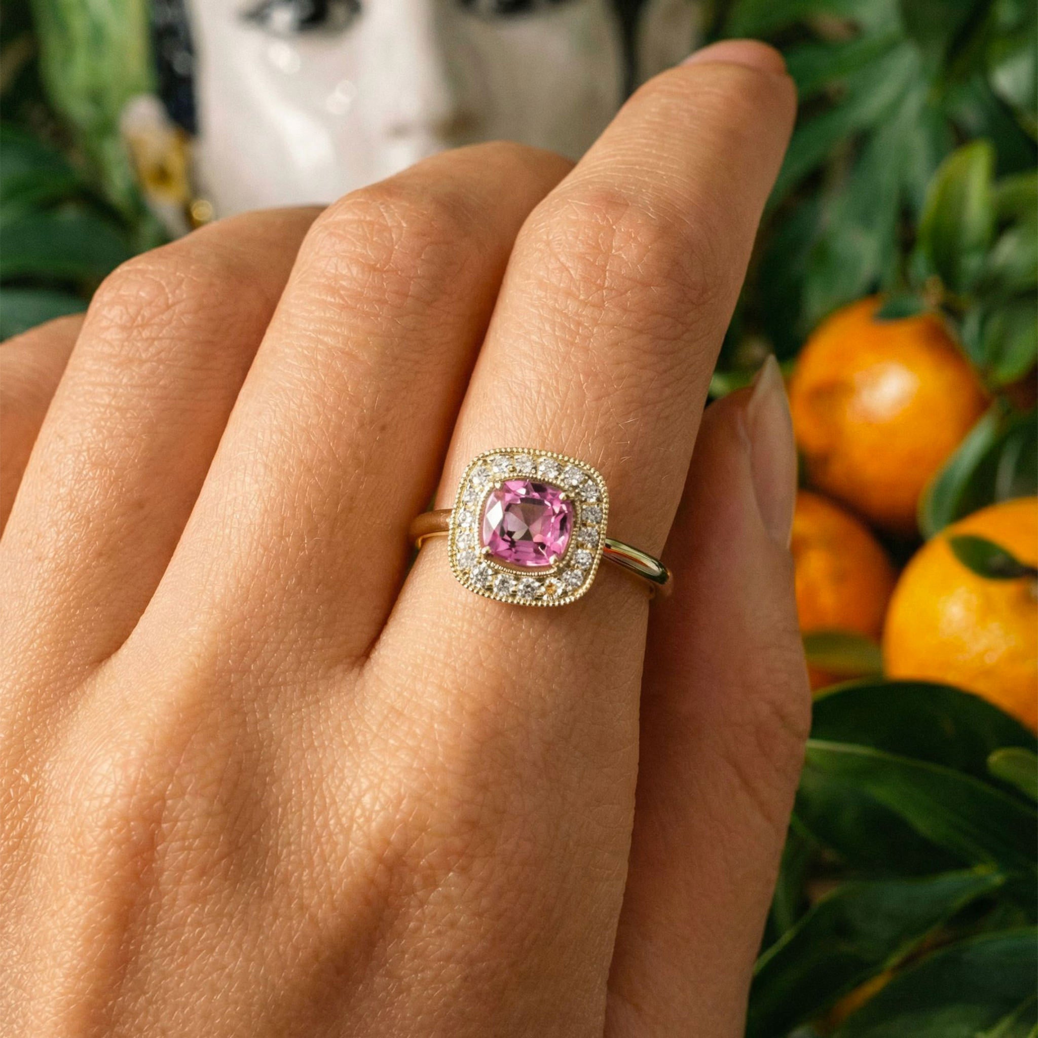Bague saphir rose diamants joaillerie Maison Mandarine